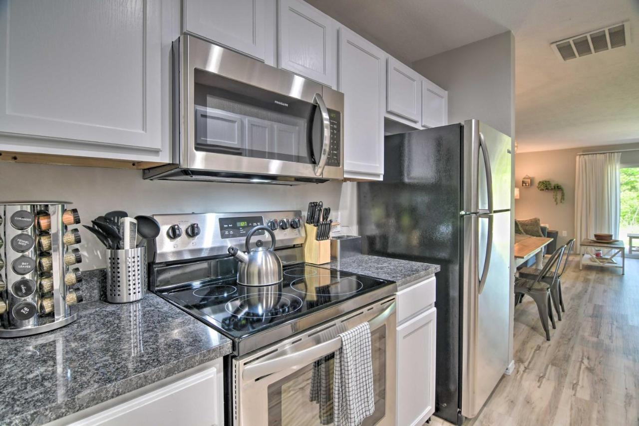 Apartment With Patio, 4 Mi To Silver Dollar City! Branson Ngoại thất bức ảnh