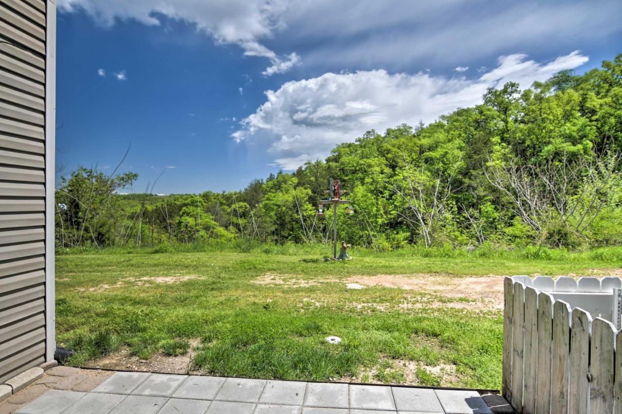 Apartment With Patio, 4 Mi To Silver Dollar City! Branson Ngoại thất bức ảnh
